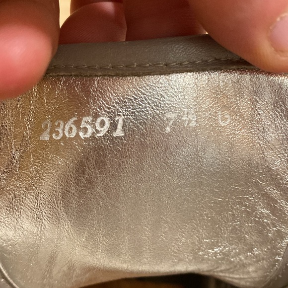 Silver GUCCI Moon boots - Picture 4 of 6